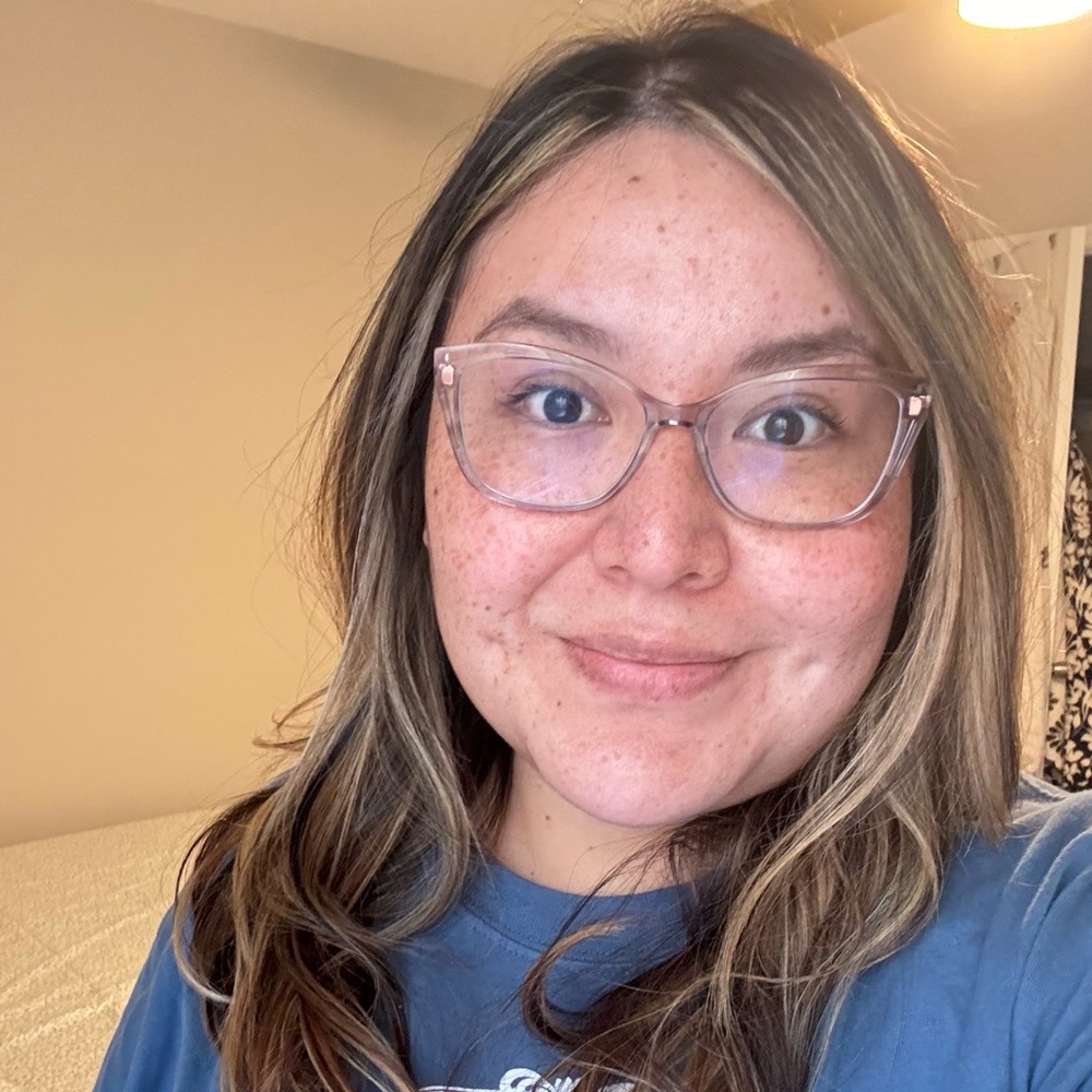 Meet your Posher, Ana